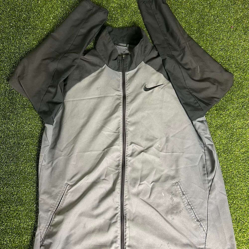 Nike Men's Grey and Navy Jacket